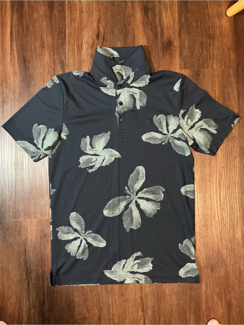Travis Mathew Floral Polo Like New Super Deal Size Small